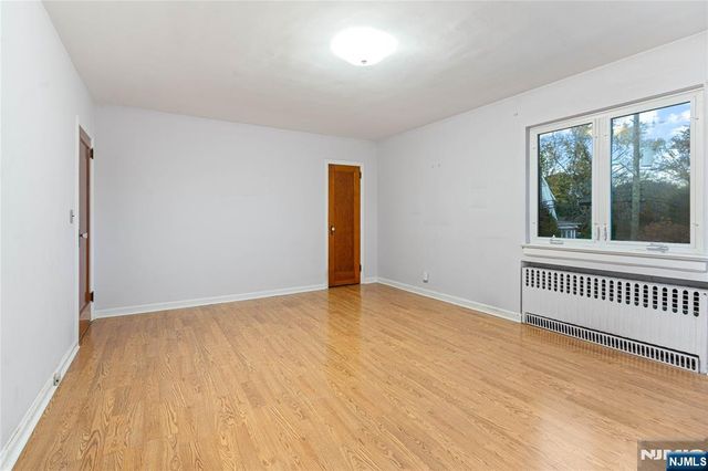 15 Edgewater Road, Cliffside Park, NJ 07010