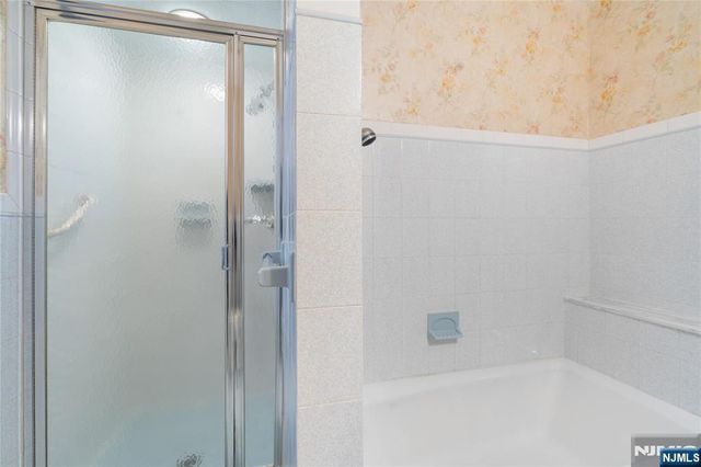 15 Edgewater Road, Cliffside Park, NJ 07010