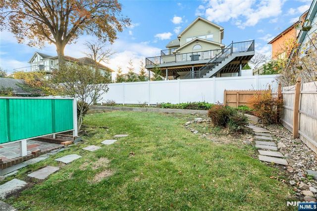 15 Edgewater Road, Cliffside Park, NJ 07010