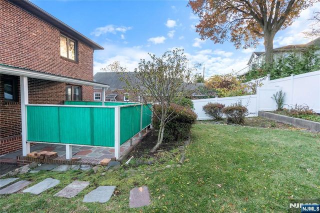 15 Edgewater Road, Cliffside Park, NJ 07010