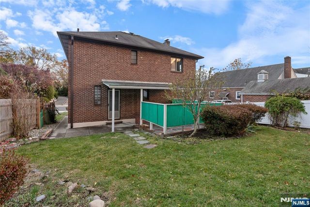 15 Edgewater Road, Cliffside Park, NJ 07010