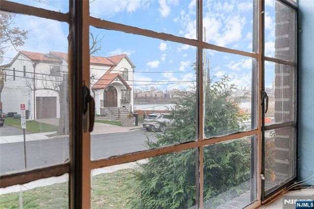 15 Edgewater Road, Cliffside Park, NJ 07010