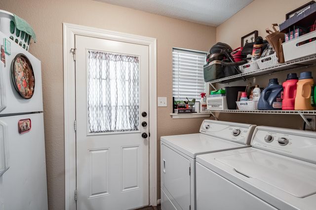 1041 Magnolia Point Drive, Huffman, TX 77336