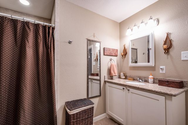 1041 Magnolia Point Drive, Huffman, TX 77336