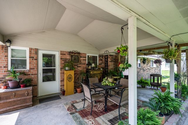 1041 Magnolia Point Drive, Huffman, TX 77336