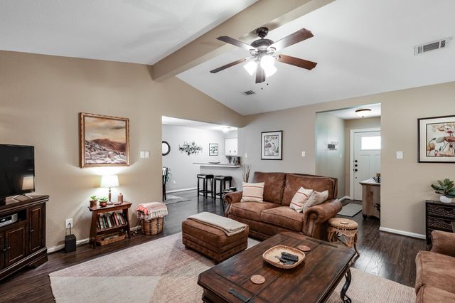 1041 Magnolia Point Drive, Huffman, TX 77336
