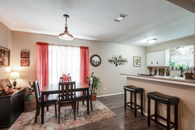 1041 Magnolia Point Drive, Huffman, TX 77336