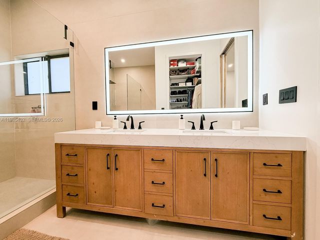 6200 SW 57th Dr, South Miami, FL 33143