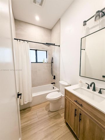 6200 SW 57th Dr, South Miami, FL 33143