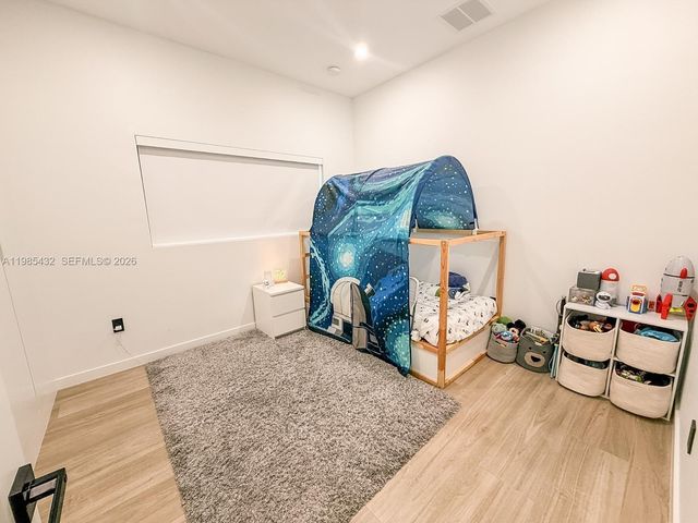 6200 SW 57th Dr, South Miami, FL 33143