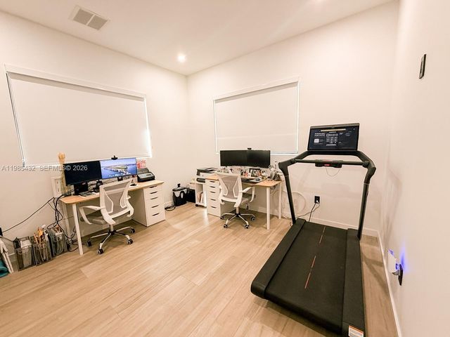 6200 SW 57th Dr, South Miami, FL 33143