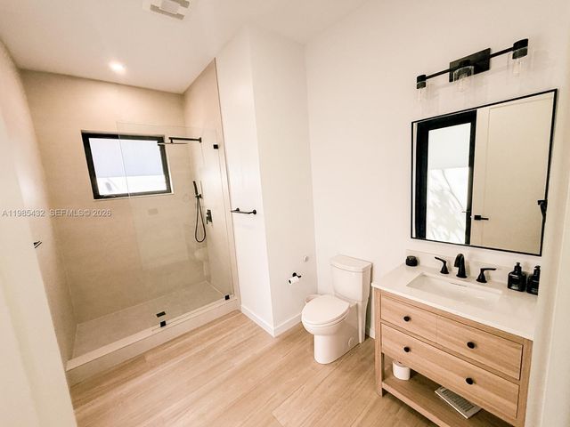 6200 SW 57th Dr, South Miami, FL 33143