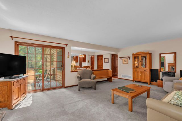 1118 Riva Ridge Boulevard, Columbus, OH 43230