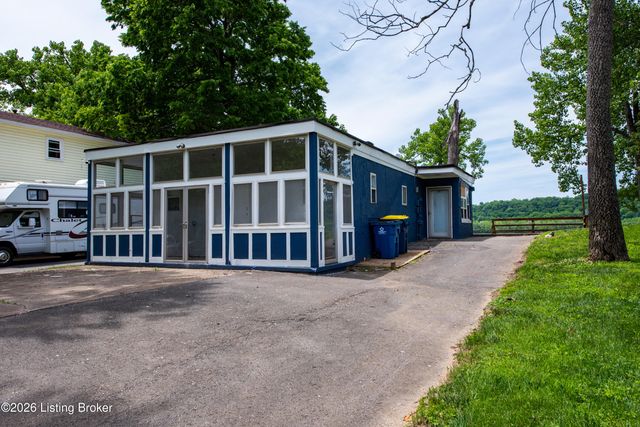 1706 Riverside Dr, Prospect, KY 40059