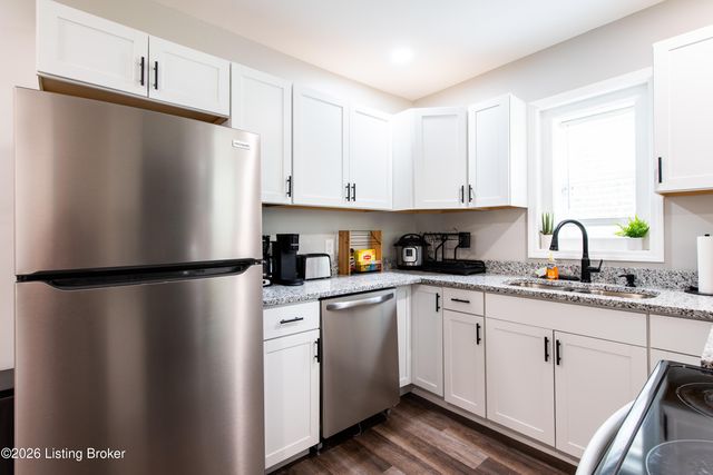 1706 Riverside Dr, Prospect, KY 40059