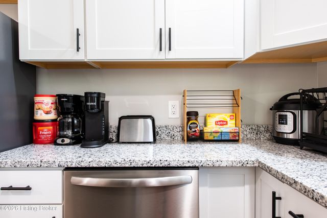1706 Riverside Dr, Prospect, KY 40059