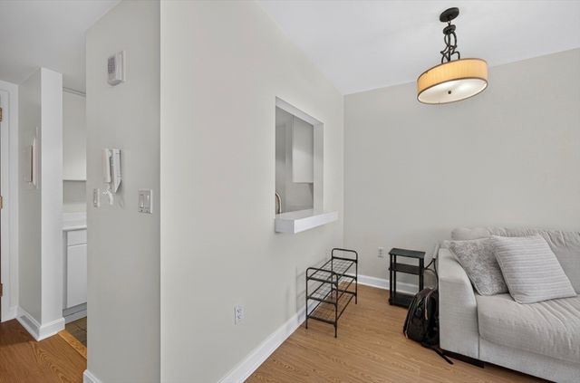 931 Massachusetts Ave 605, Cambridge, MA 02139