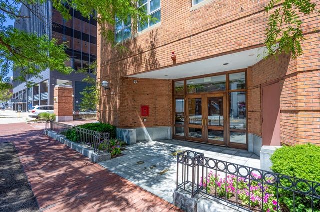 931 Massachusetts Ave 605, Cambridge, MA 02139