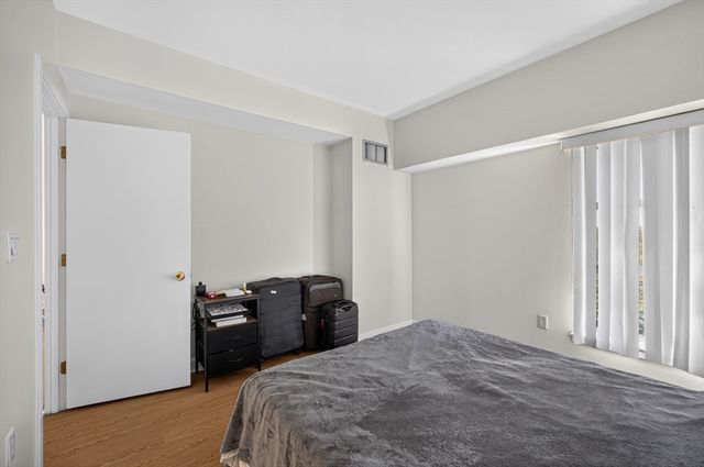 931 Massachusetts Ave 605, Cambridge, MA 02139