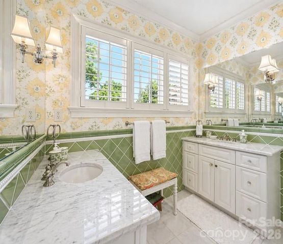 2744 Normandy Road, Charlotte, NC 28209