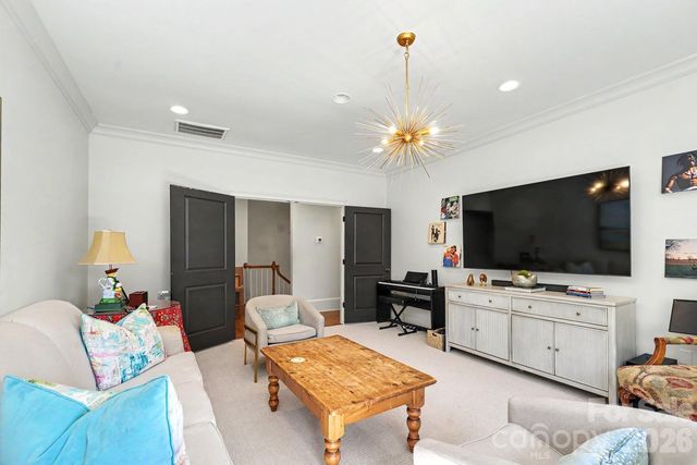 2744 Normandy Road, Charlotte, NC 28209