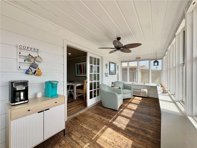 1218 S 11th, Port Aransas, TX 78373