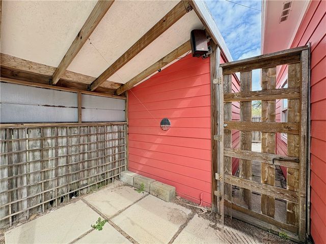 1218 S 11th, Port Aransas, TX 78373