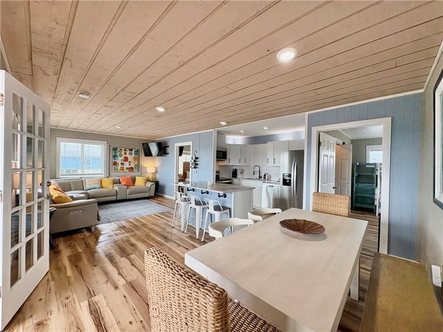 1218 S 11th, Port Aransas, TX 78373