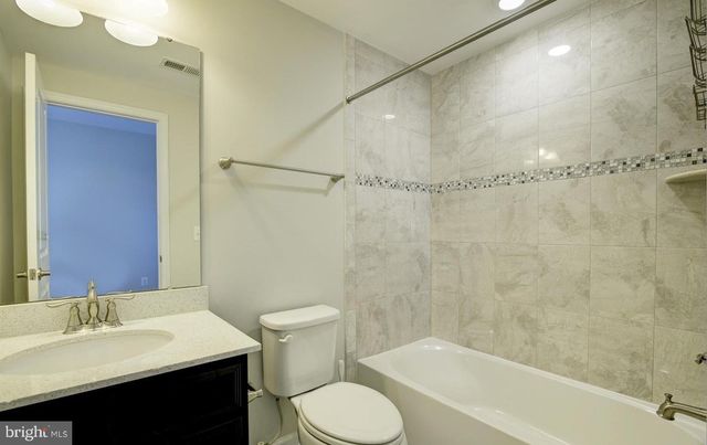 270 HIGH RAIL TER SE, Leesburg, VA 20175