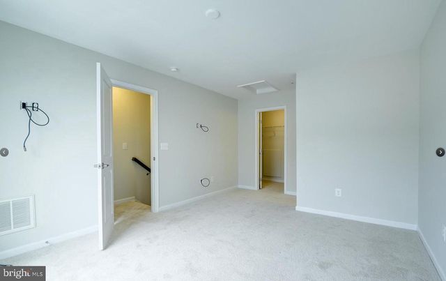 270 HIGH RAIL TER SE, Leesburg, VA 20175