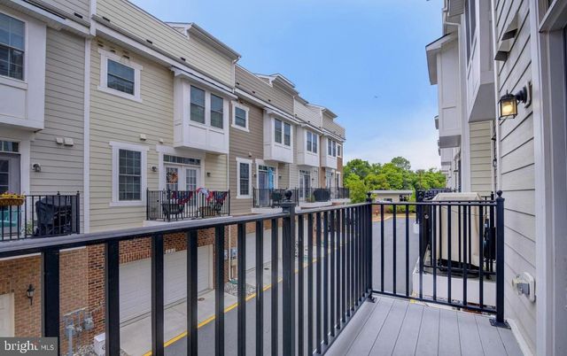 270 HIGH RAIL TER SE, Leesburg, VA 20175