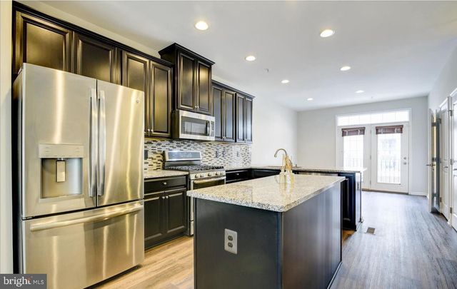 270 HIGH RAIL TER SE, Leesburg, VA 20175