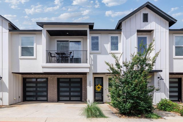 12001 Vista Parke DR 202, Austin, TX 78726