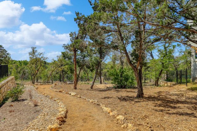 12001 Vista Parke DR 202, Austin, TX 78726