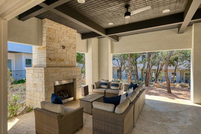 12001 Vista Parke DR 202, Austin, TX 78726