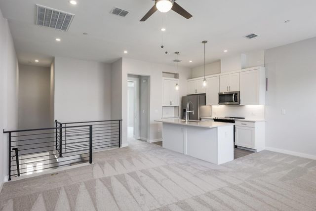 12001 Vista Parke DR 202, Austin, TX 78726