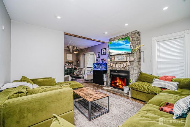 10 W Church Street, Jamesburg, NJ 08831