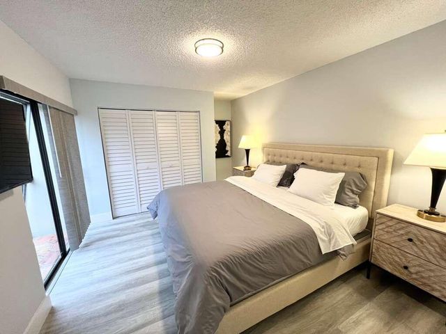 118 1st Terrace, Palm Beach Gardens, FL 33418