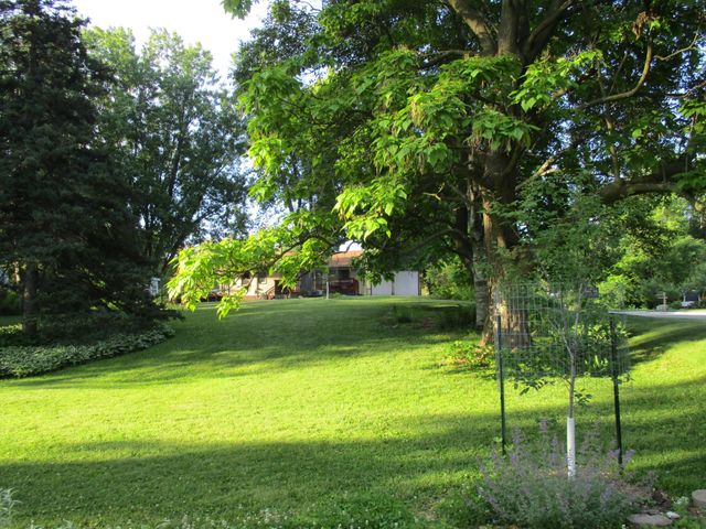 1896 Walter Street, Maplewood, MN 55109