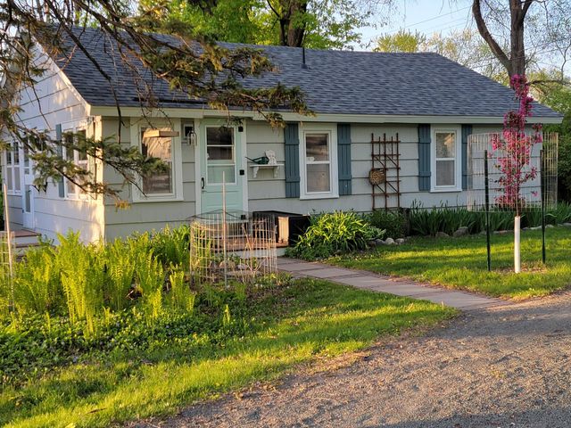1896 Walter Street, Maplewood, MN 55109