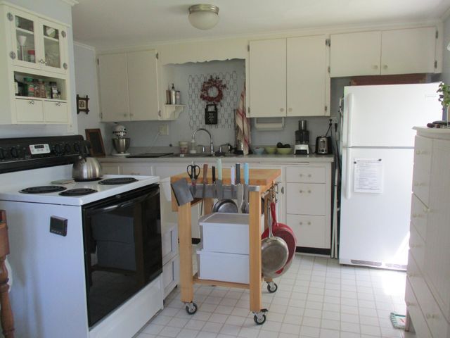 1896 Walter Street, Maplewood, MN 55109