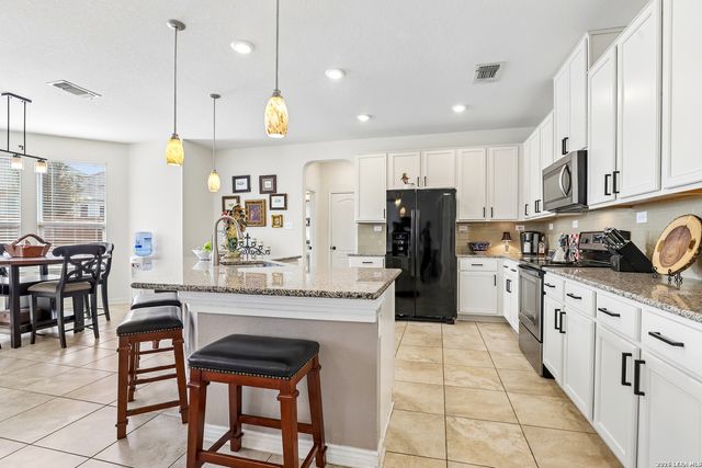3869 LEGEND HL, New Braunfels, TX 78130