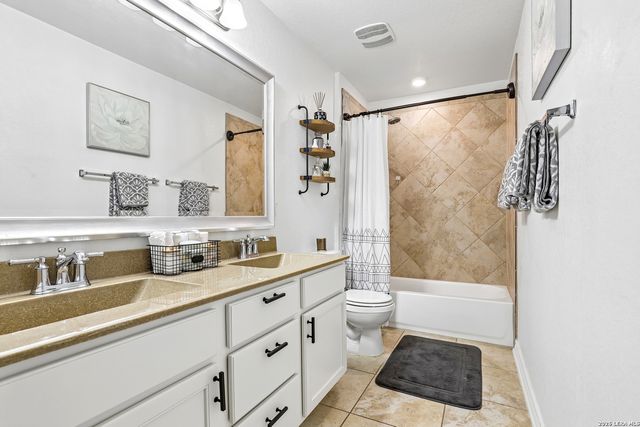 3869 LEGEND HL, New Braunfels, TX 78130