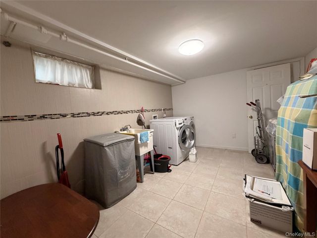 15739 20th Road, Whitestone, NY 11357