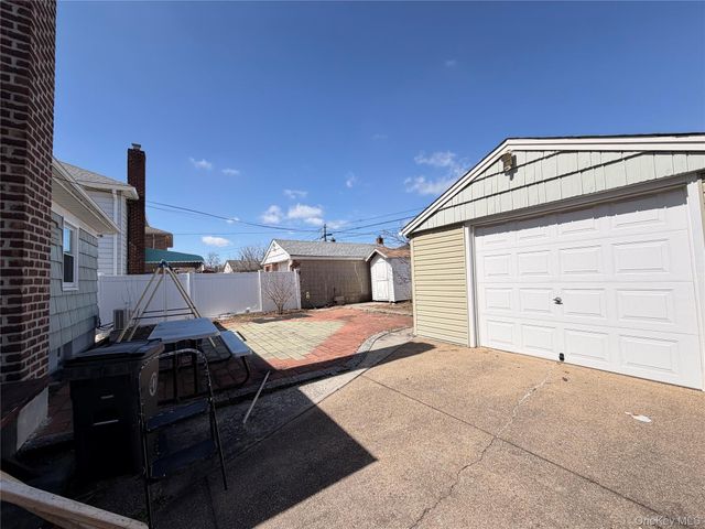 15739 20th Road, Whitestone, NY 11357