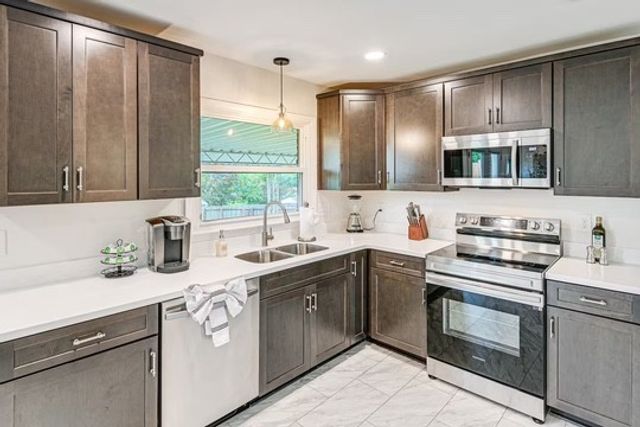 2810 Paden Dr, Nashville, TN 37206