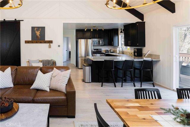 695 Sutter Lane, Lake Arrowhead, CA 92352