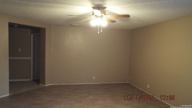 1827 Leander, San Antonio, TX 78251