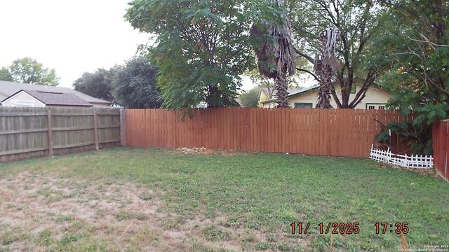 1827 Leander, San Antonio, TX 78251