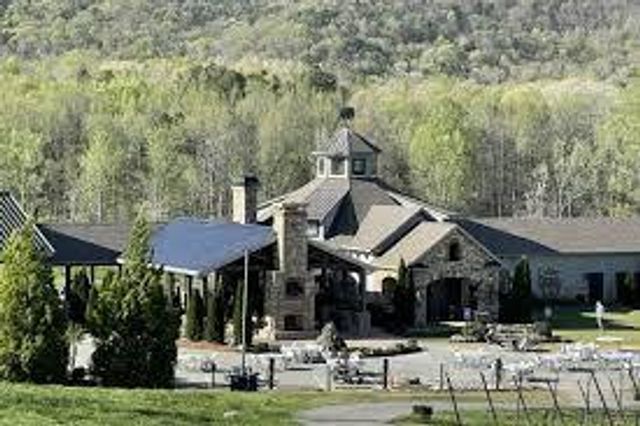 198 Soaring Hawk Trail, Cleveland, GA 30528